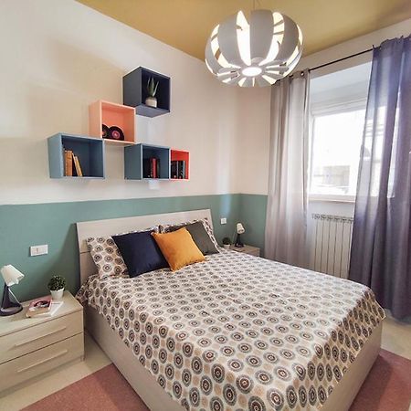 Casa Chiara In Centro Con Corte Privata San Benedetto del Tronto Bagian luar foto
