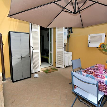Casa Chiara In Centro Con Corte Privata San Benedetto del Tronto Bagian luar foto